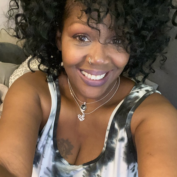 Meet your Posher, Kamil - Picture 1 of 1